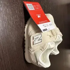 New Balance 373