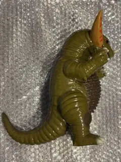 安楽安作 ゴモラ メディコムトイ ソフビのサムネイル