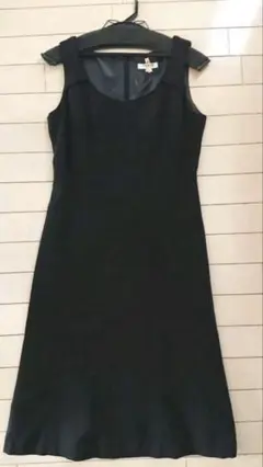 黒ワンピース　ナチュラルビューティーベーシック　入園入学　通園通学の付添い