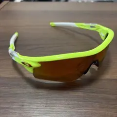 Oakley サングラス ネオンイエロー系 値下げ交渉可能！のサムネイル