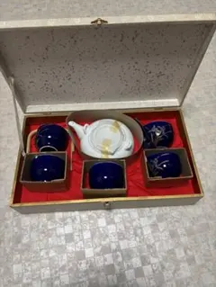 やまみ 6点茶器セット. 瑠璃色と花柄. 箱付き