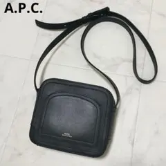 A.P.C.（アーペーセー） Louisette スクエア ショルダーバッグ - メルカリ