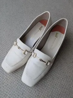 Item thumbnail for item 3af4edc6-d8a2-486b-8688-410ec6dee761