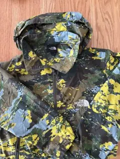 THE NORTH FACE カモフラージュジャケット 150 【注意事項有り】のサムネイル