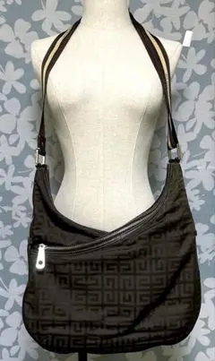 GIVENCHY ジバンシー ショルダーバックのサムネイル