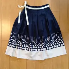 ESTNATION プリーツスカート 紺 38サイズのサムネイル