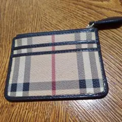 BURBERRY フラグメントケース　数回使用　イタリア製