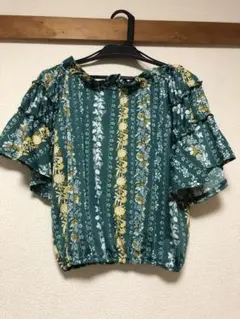 ⭐️レディース　トップス⭐️未使用　Sサイズ