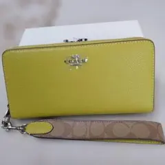 うーたん様専用⭐︎coach長財布ピスタチオカラー新作新品未使用 - メルカリ