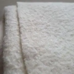 ❄冬素材はぎれ❄化繊系ウール混 ニット クリーム色