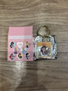 ディズニーストア　プリンセス　ランダム　キーチェーン　ベル
