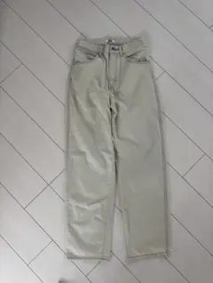 カーブジーンズ　UNIQLO ライトブルー　23