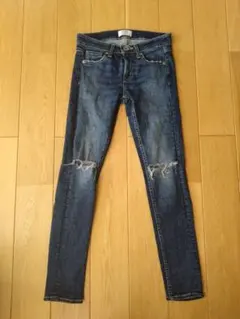 Item thumbnail for item 2f5cd50e-bfe5-40dc-9d24-e6aca615d96a