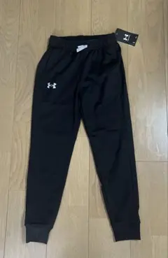 未使用　アンダーアーマー 130㎝