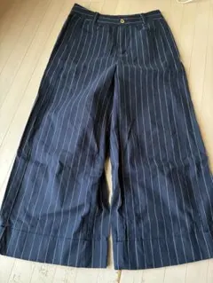 GU ワイドパンツ　ネイビー　ストライプ　S