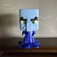 青いキャラクター フィギュア