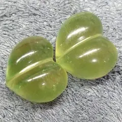 C40　高品質　グリーンフローライト　縦穴ハート（貫通穴）12.5✕15ミリ