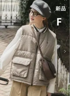 新品　2wayリバーシブル ブランドロゴエンブロイダリー中綿ベスト　フリーサイズ