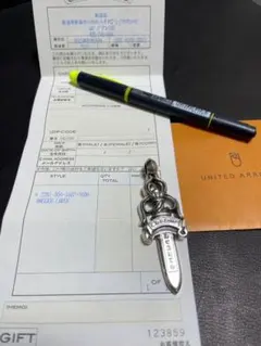 CHROME HEARTS 万年筆 シルバー ダガーチャーム付 - メルカリ