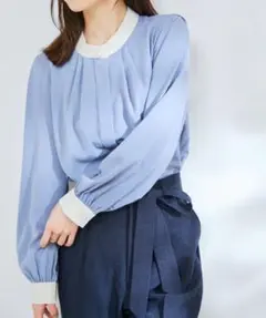 新品☆vis☆パール釦付きドット＆無地バイカラータックブラウス☆サックスブルー