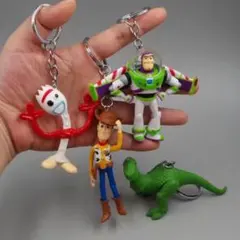 新品未開封✩.*˚トイストーリー 4キャラセット