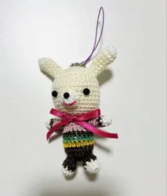 【匿名配送】あみぐるみ　キーホルダー　マスコット　うさぎ