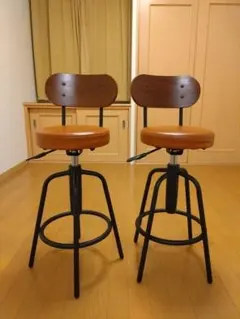 特価美品【待ち合わせ可能な方のみ】昇降式 回転カウンターチェア 2脚セットのサムネイル