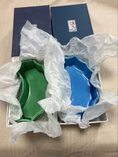 有田焼　陶器皿 緑と青の波型セット 箱付き　2点セット