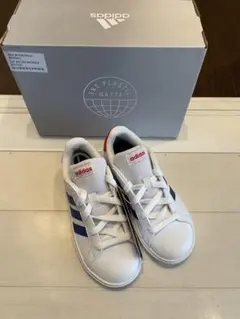 adidas Grandcourt Lifestyle スニーカー