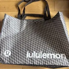 lululemon 大きめショッピングバッグのサムネイル