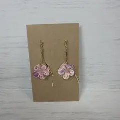 つまみ細工のピアス ピンクの小花
