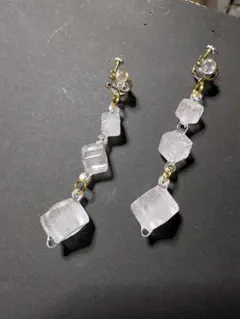 Handmade、3連氷のイヤリング