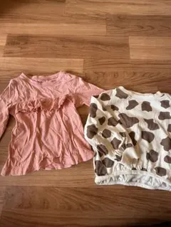 ピンクフリルTシャツと牛柄トップスセット