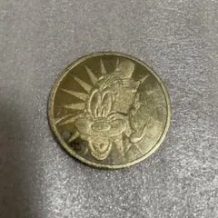 グーフィー 春休み記念メダル 2005年 東京ディズニーランド 入場特典