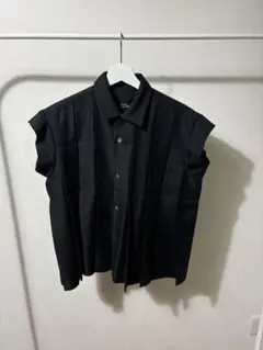 【美品】コムデギャルソン オム　襟付きジッパーベスト　女性にもオススメ 美品】コムデギャルソン オム 襟付きジッパーベスト 女性にも