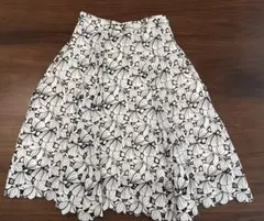 プロポーション　膝丈フレアスカート