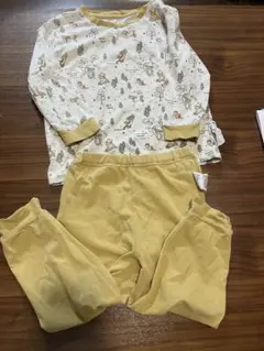 くまのプーさん ベビーパジャマ 90cm UNIQLO ユニクロ