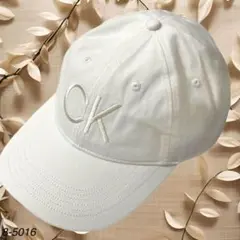 【新品】Calvin Klein キャップ　ホワイト　白　レディース　帽子