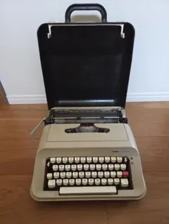 Olivetti LETTERA 41 タイプライター olivetti Lettera 41 タイプライター - メルカリ