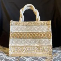 Item thumbnail for item 28bc1bba-26dc-4986-922b-2b3c41be43cf