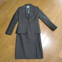 COMME CA　レディーススーツ　こげ茶色　11号