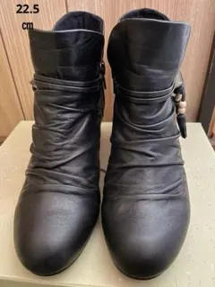 《美品》ing 22.5㎝ 黒 レザーショートブーツ