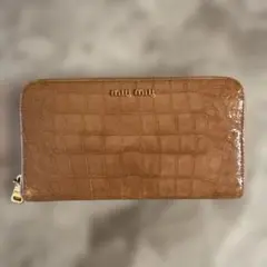 miu miu クロコ型押し ラウンドファスナー 長財布のサムネイル