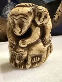柏里　木彫り　猿 柏里 一刀彫 木彫り 猿 - メルカリ
