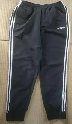 adidas メンズ　日本では2XLサイズ　綺麗な状態です