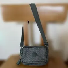 キプリング幾何学模様 モスグリーンショルダーバッグ