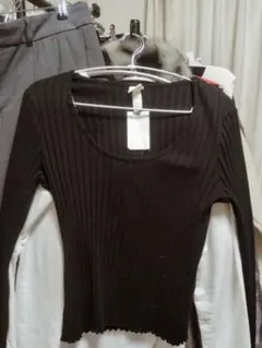 H＆M★新品タグ付きブラック リブ編み 長袖トップスM