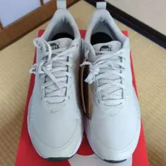 【極々美品✨】ナイキ エアマックスニュアクシス 27.0センチ