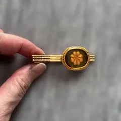 花モチーフ ネクタイピン 金色