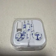 有線イヤホン USB-C接続 ブルー＆ホワイト柄